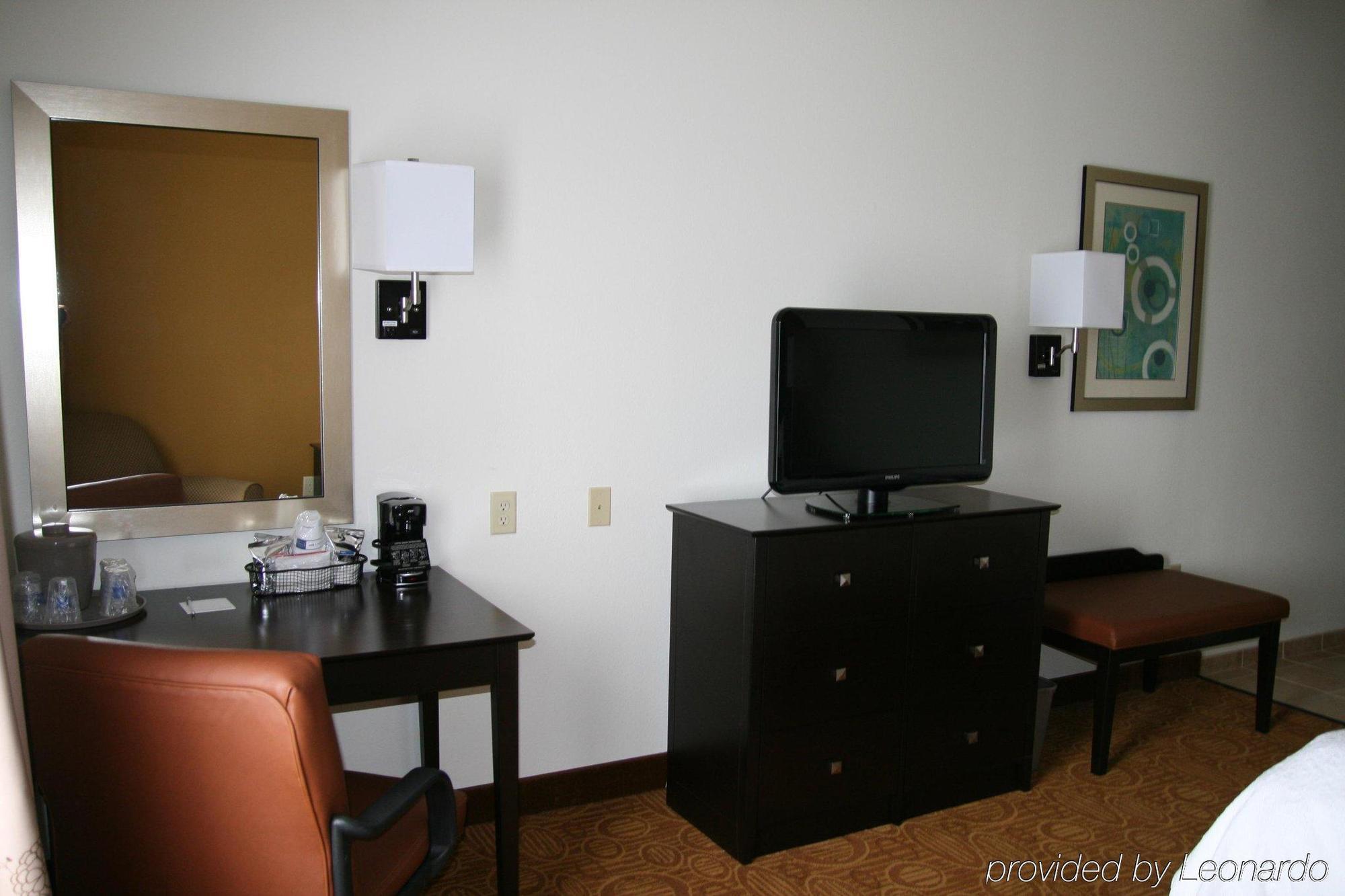 Comfort Inn & Suites Toledo Habitación foto