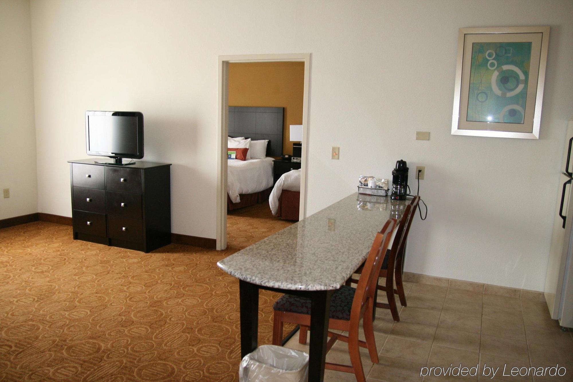 Comfort Inn & Suites Toledo Habitación foto