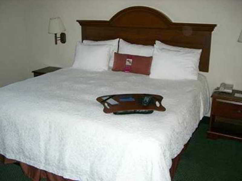 Comfort Inn & Suites Toledo Habitación foto